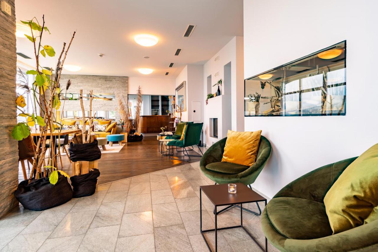 Der Sonnberg Alpinlodges - Apartments Mit Seeblick, Privater Sauna Und Self Check-In Zell am See Exterior foto