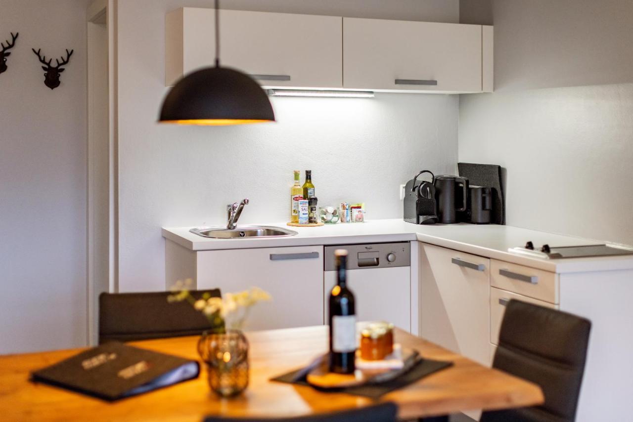 Der Sonnberg Alpinlodges - Apartments Mit Seeblick, Privater Sauna Und Self Check-In Zell am See Exterior foto